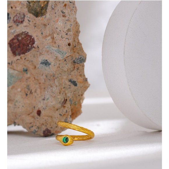 NEW 18K Gold Plated Emerald Snake Serpent Resizable Ring - Picture 8 of 9